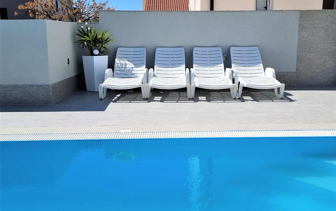 פריבלאקה Apartments Le Mare - Pool, Sandstrand, Meerblick, W-Lan, Grill קרואטיה